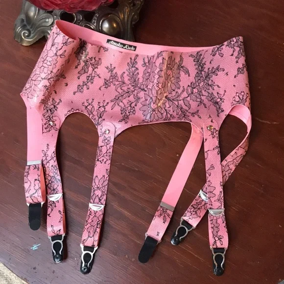 Atsuko kudo latex - Picture 3 of 4